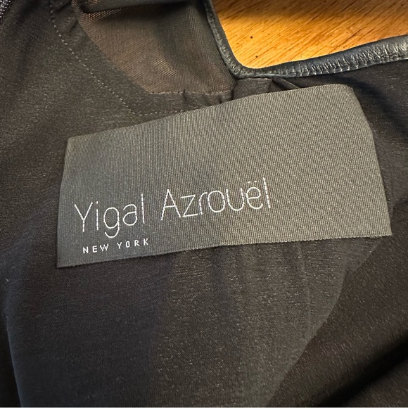 Yigal Azrouel Black Burgundy Stretch Knit Mesh Patch Detail Mid Dress, Size 8 - Picture 6 of 13